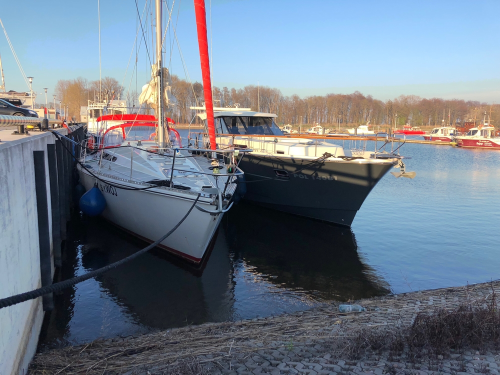 Czarter jachtów Bałtyk Darłowo imprezy rejsy okolicznościowe rejsy wzdłuż plaży wynajem jachtów organizacja rejsów czarter darłowo Czarter jachtów Bałtyk Darłowo imprezy rejsy okolicznościowe rejsy wzdłuż plaży wynajem jachtów organizacja rejsów czarter darłowo